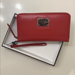 BRAND NEW ATTACHED TO BOX RED KENNETH COLE WALLET